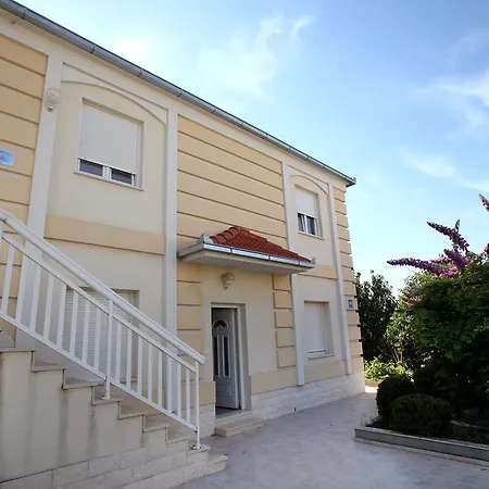 In Seget Апартаменты Трогир