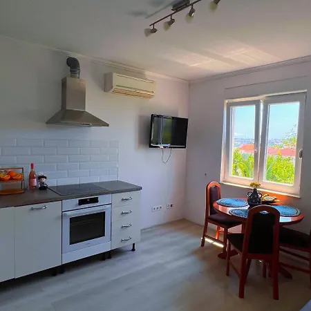 In Seget Апартаменты Трогир