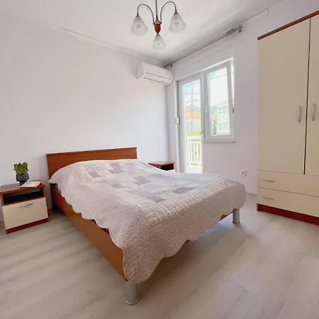 In Seget Апартаменты Трогир