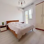 In Seget 아파트 트로기르